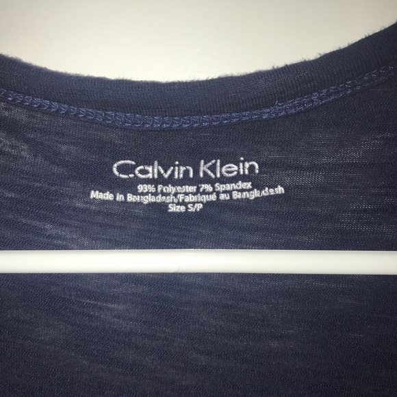 Calvin Klein short sleeve size S - Picture 2 of 2